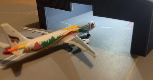 Small Hanger LED (White) 1:400 Diorama Model