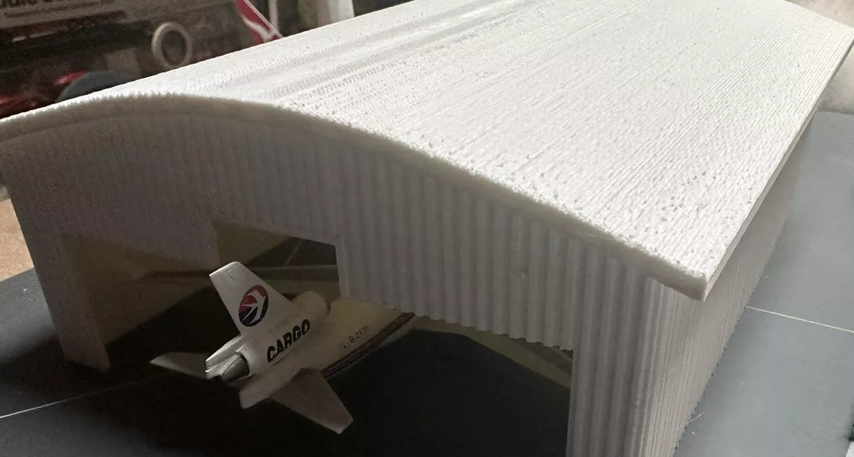 1/200 Aircraft Medium Maintenance Hangar. 2 Narrow Bodies or MD11 Size