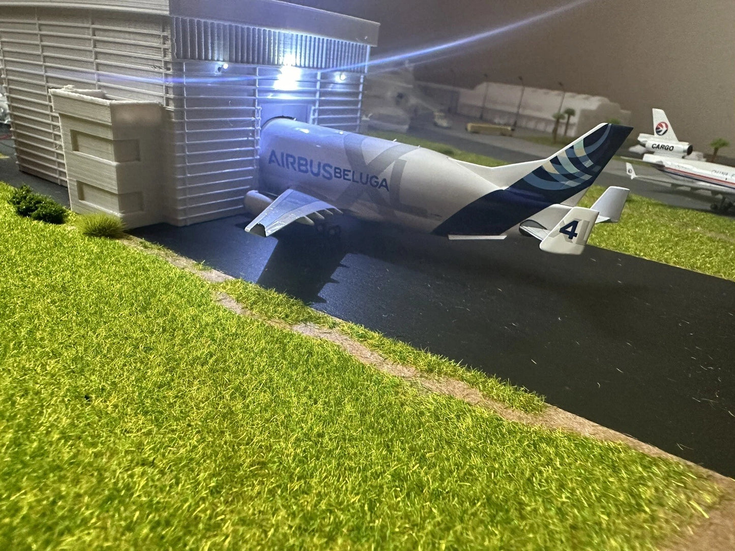 1/400 Airbus Beluga Hangar Wales (Can Also Fit Other Types On Request)