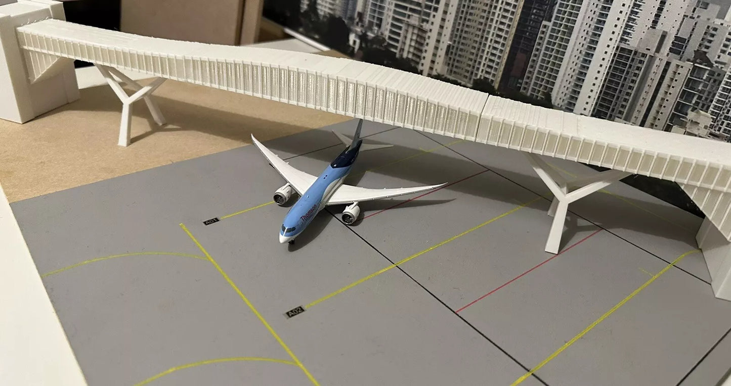 1/200 Gatwick Terminal Bridge + ATC Tower (LED) bundle