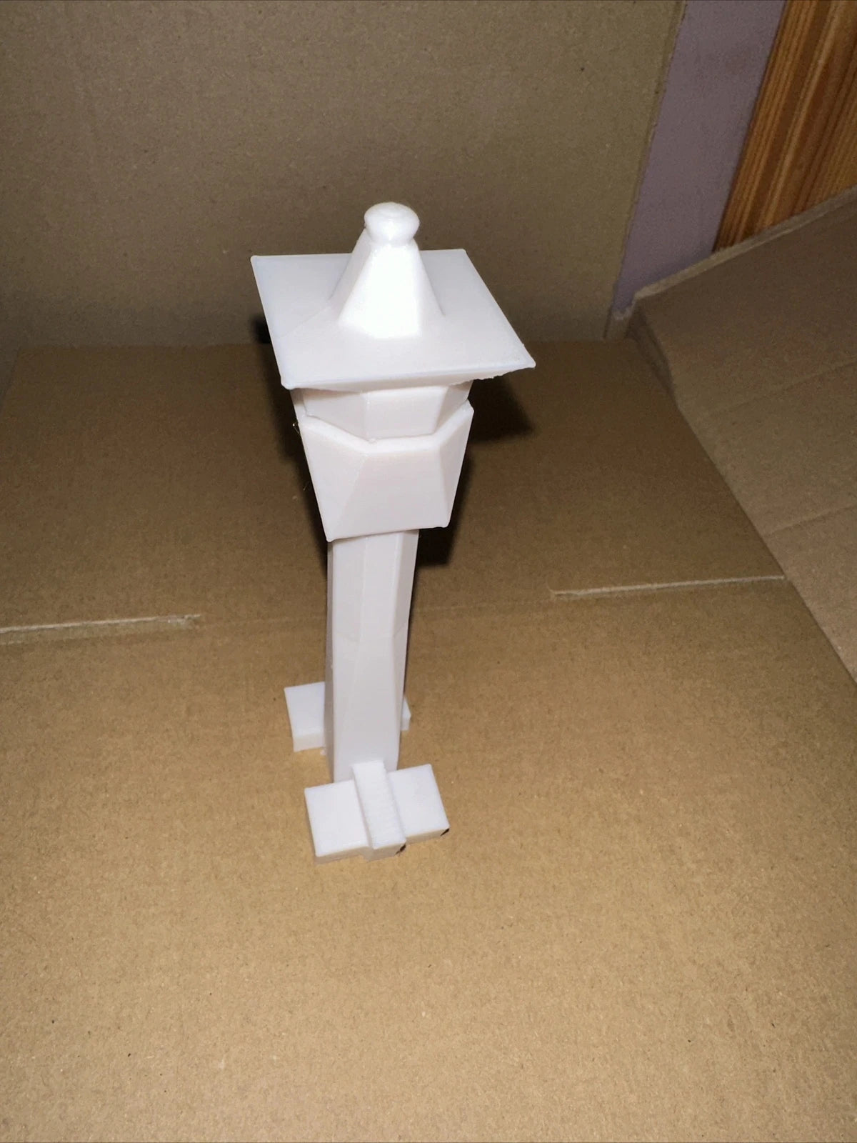 1/200 Airport ATC Tower (Fully White)