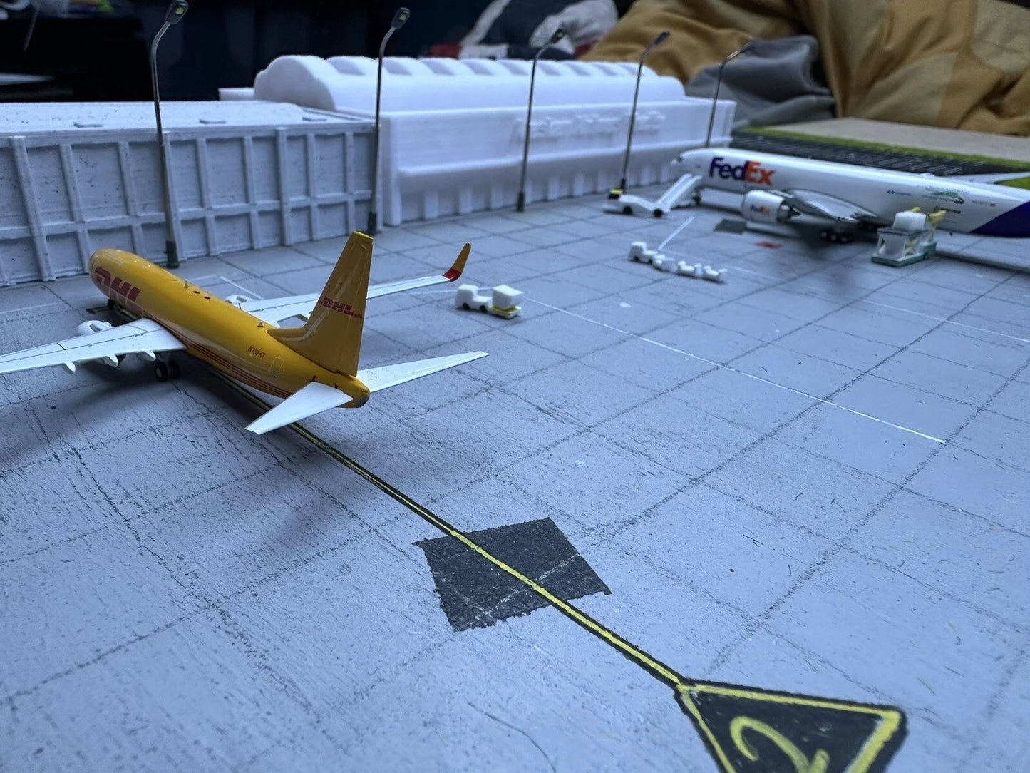 1/144 Cargo Terminal (Name Custom)