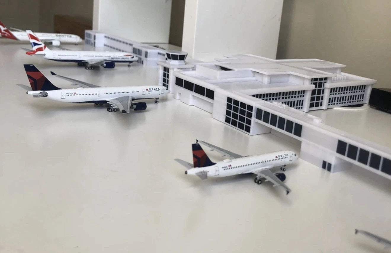 1/144 London City Airport (B/W)