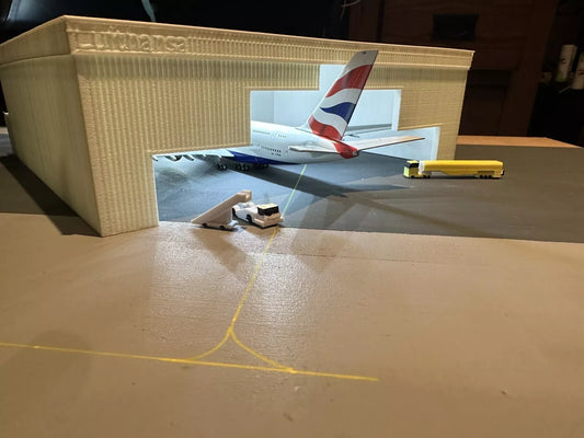 Custom Name! Huge Hangar (White) 1:400 Diorama Model