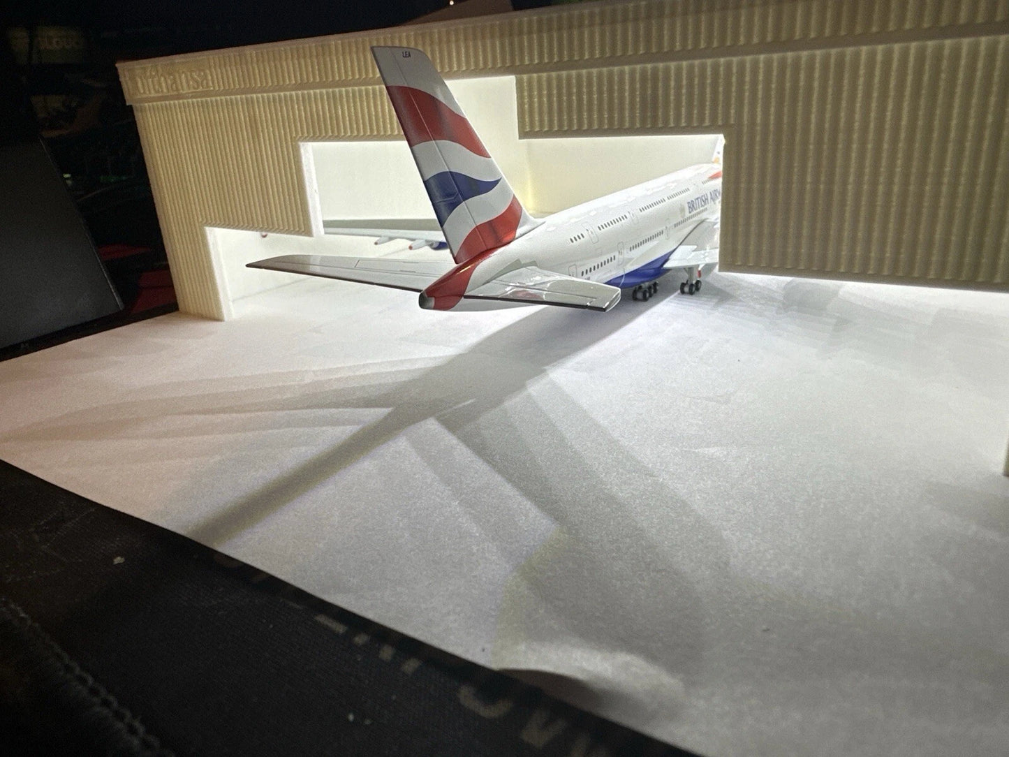 1/500 Huge Hangar (White) Custom Company Name See Description