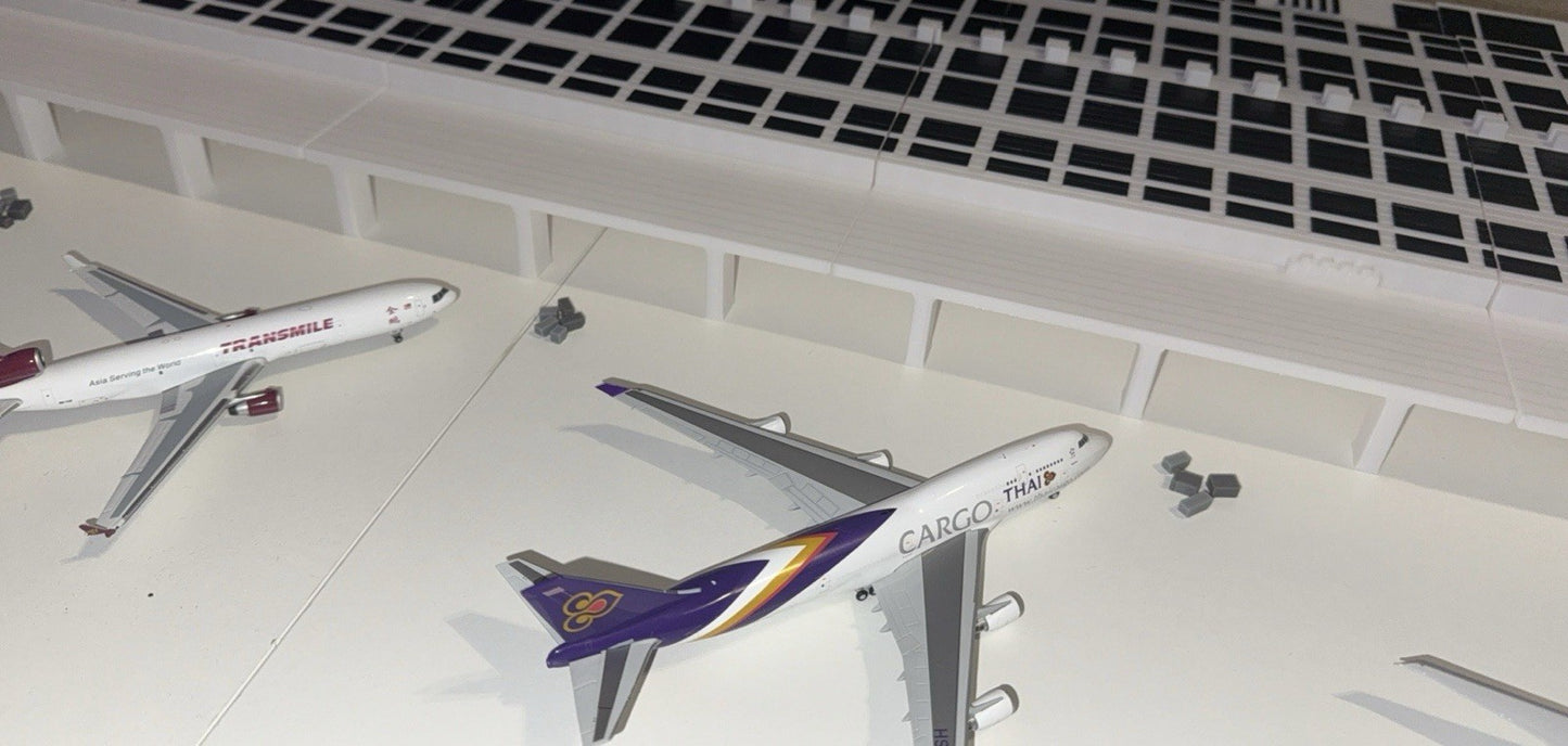 Kansai Cargo Terminal 1:400 Diorama Model