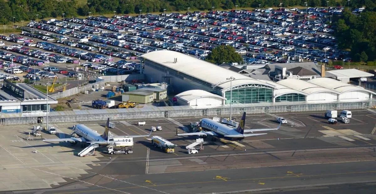 1/500 Bournemouth Airport terminal