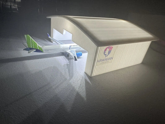 1/500 Small Hangar With Decals Of Your Choice And LEDs