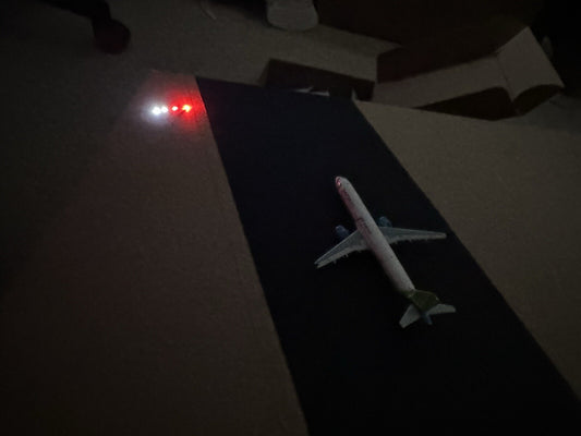 Runway PAPI Lights LED 1:144 Diorama Accessories