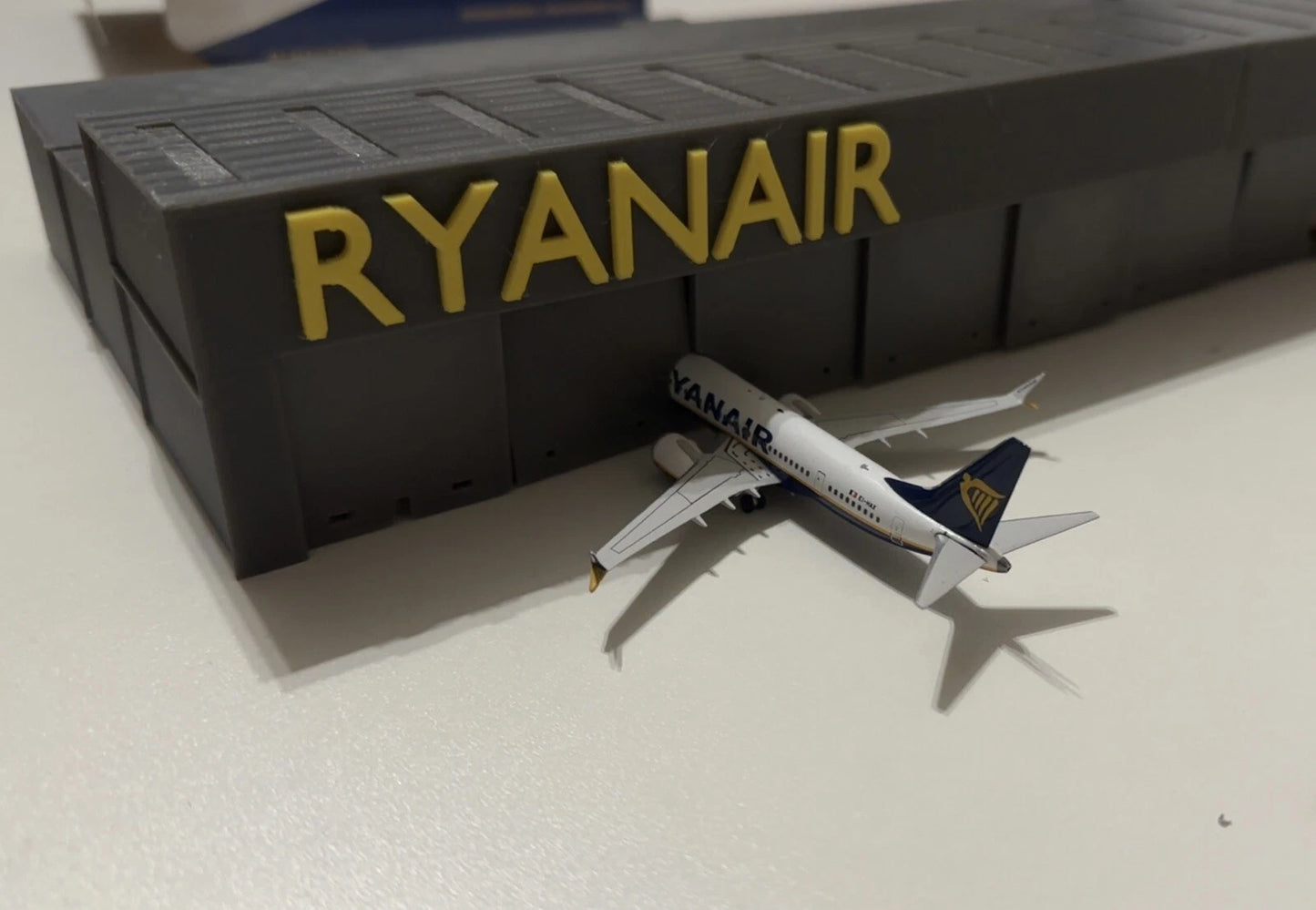 Ryanair Stansted Hangar 1/500 (LEDS)