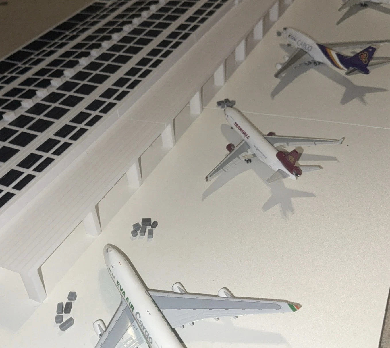 1/200 Cargo Terminal FedEx Kansai