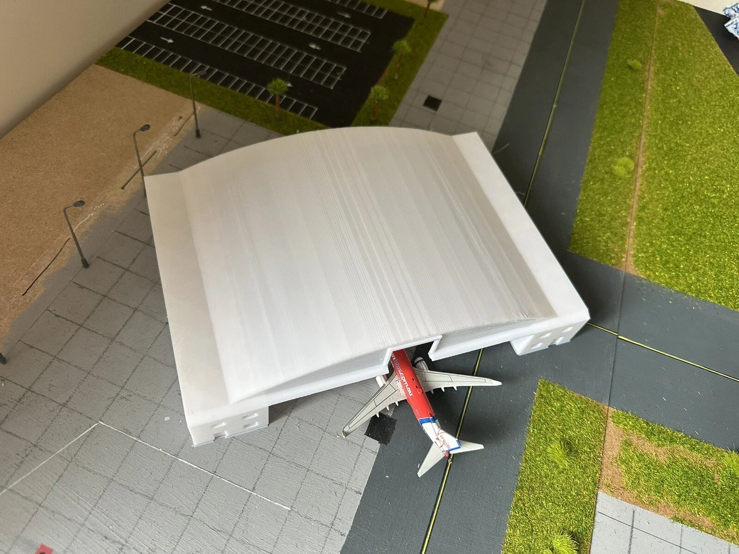 1/400 2 Bay Hangar