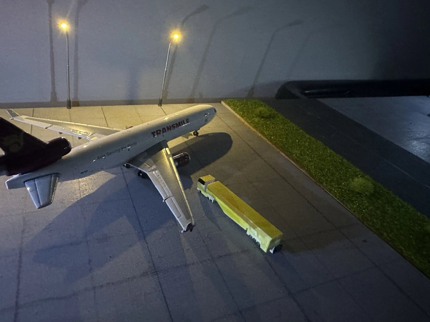 1/400 Custom Airport (Read Description)
