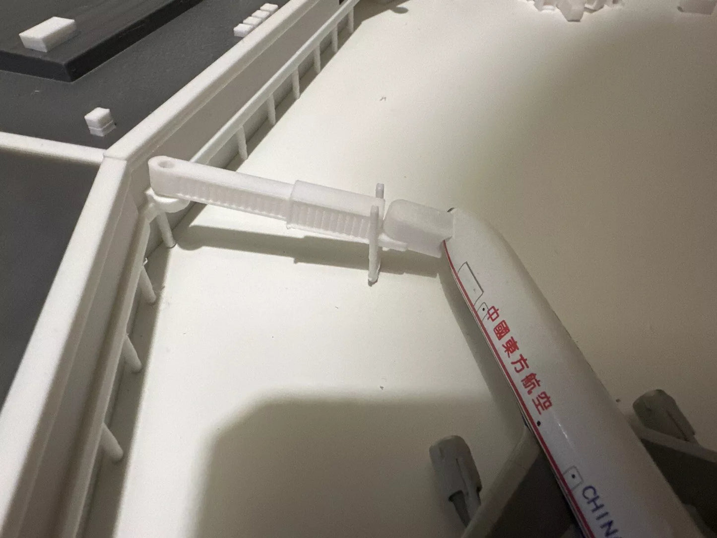 1/200 EHAM Schiphol bundle (ATC / Terminal)