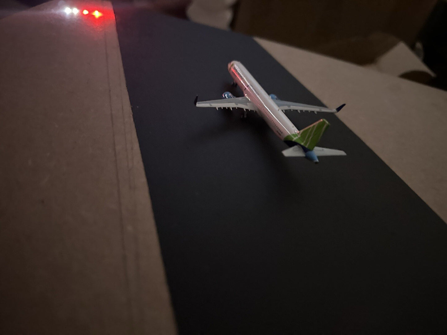 Runway PAPI Lights LED 1:144 Diorama Accessories