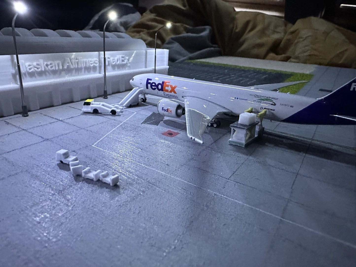 1/200 Custom Projects Terminal/Building (Real/Fictional) (Read Disc)