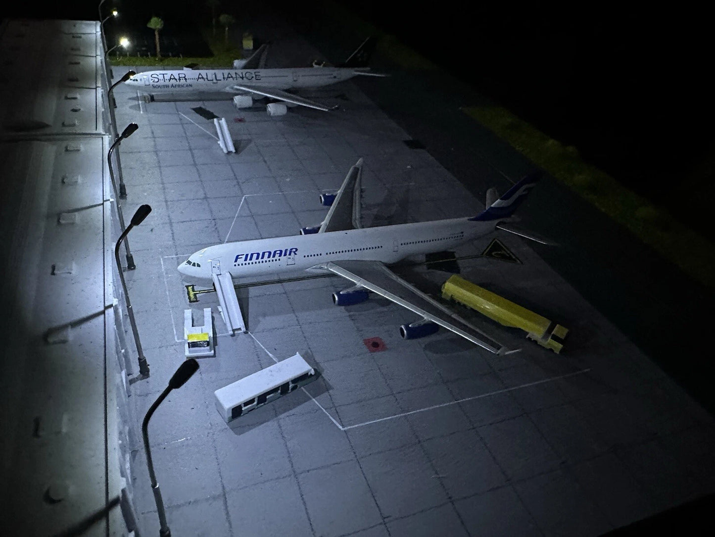 1/500 Custom Projects Terminal/Building (Real/Fictional) (Read Disc)
