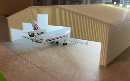 1/200 Hangar Large LED Lit