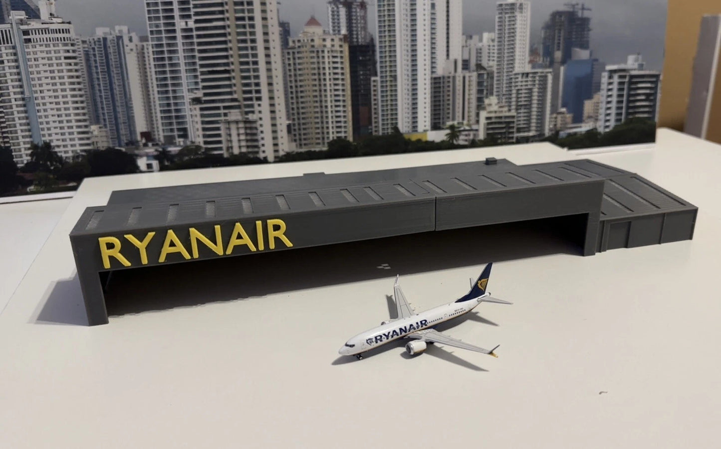 Any Airline Name Hangar 1/500 (LEDS) (Read Des)
