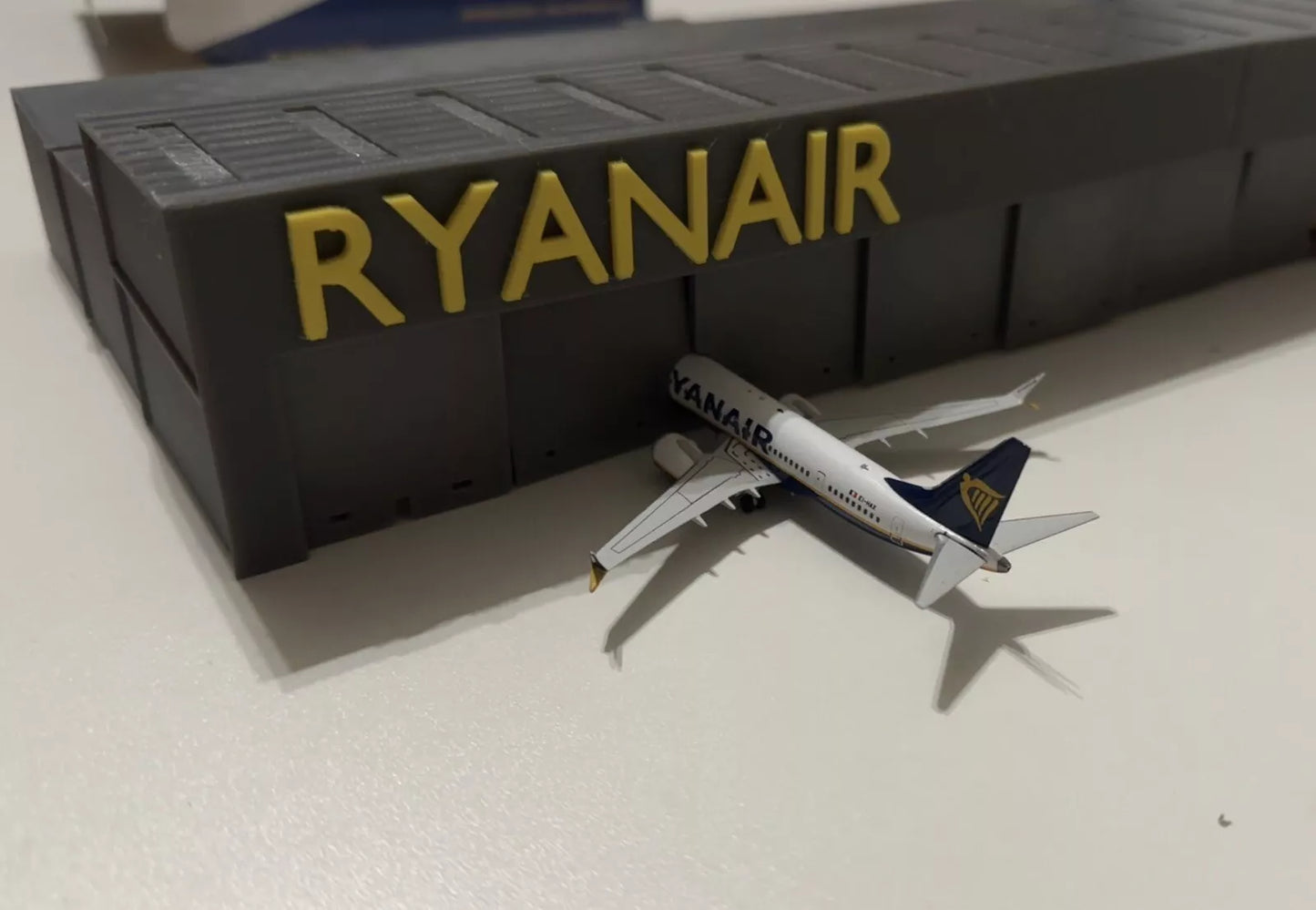Any Airline Name Hangar 1/500 (LEDS) (Read Des)