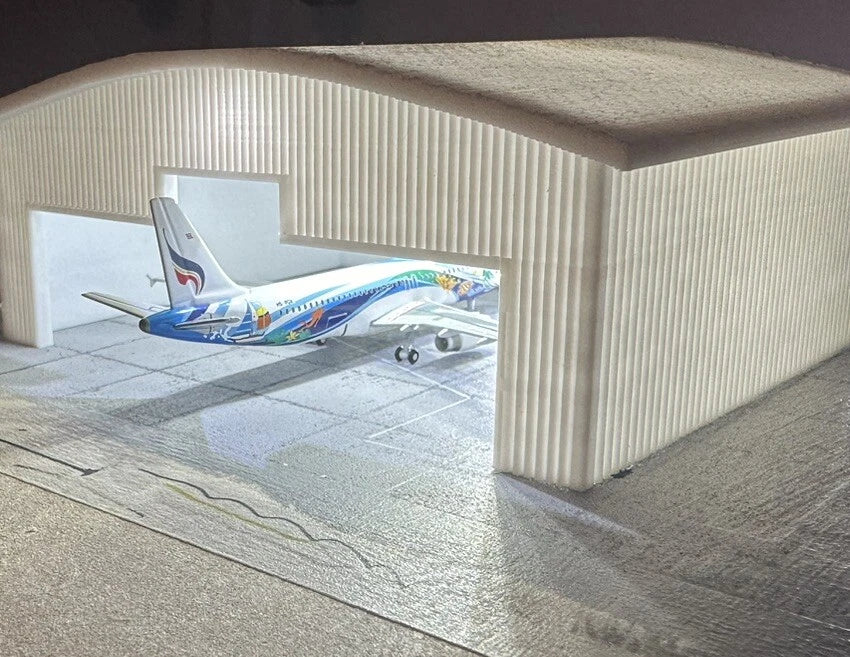 1/72 LED Lit Hangar (Small 737 Size)