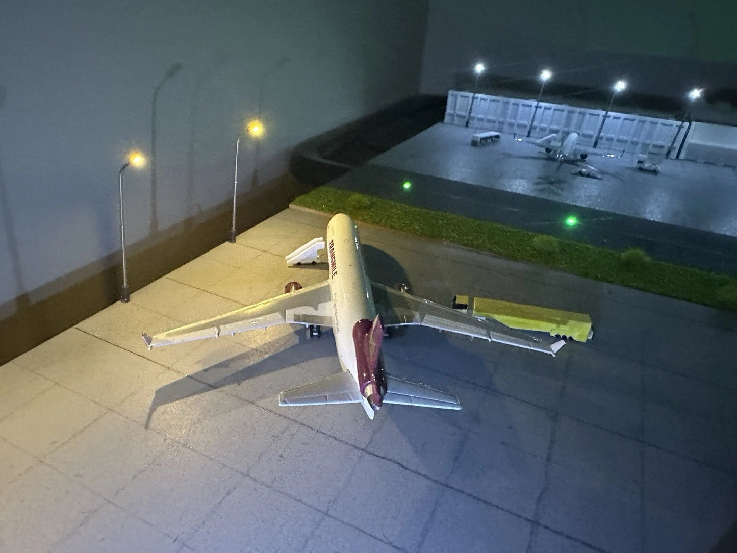 1/400 Custom Airport (Read Description)