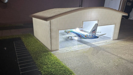 1/72 LED Lit Hangar (Small 737 Size)