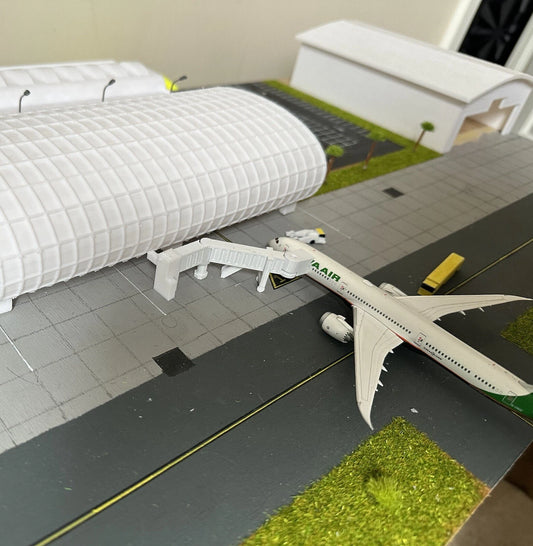 1:500 White Model Airport Terminal