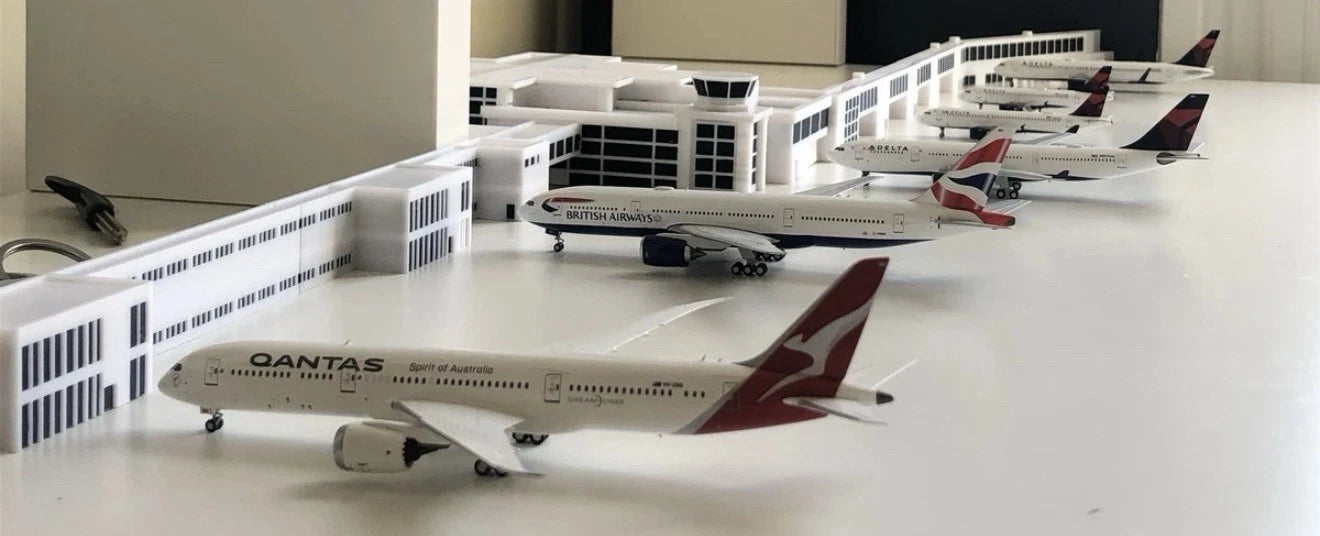 1/144 London City Airport (B/W)