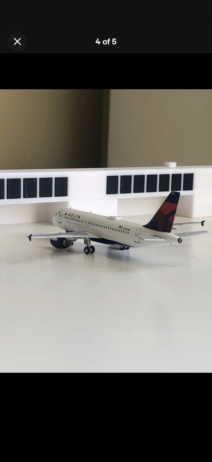 1/144 London City Airport (B/W)