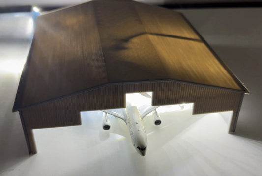 1:400 LED Lit Hangar Large Grey(747 / A340 Size)