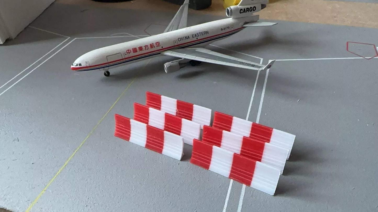 X 25 Airport Blast Fences 1/400 (V1)
