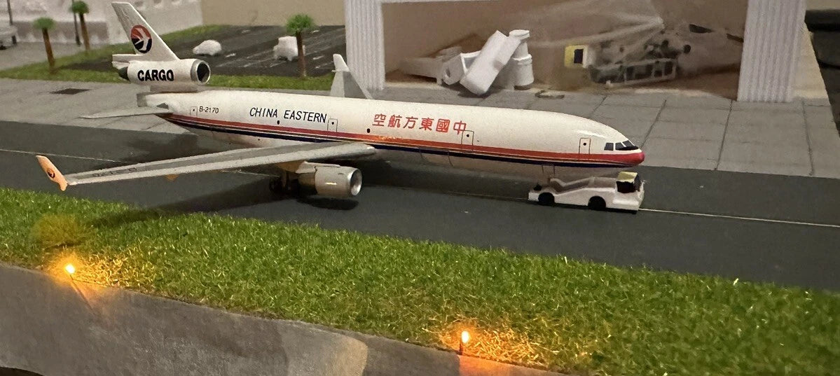 1/500 (x8) Model Airport Taxiway lights (Green) Battery Operated
