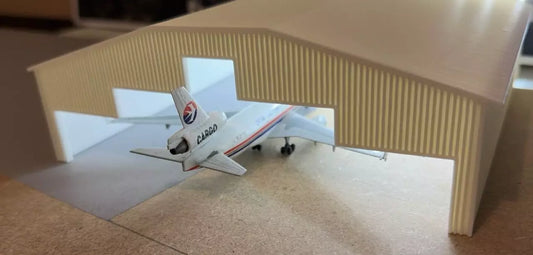 1/400 Hangar Large LED Lit