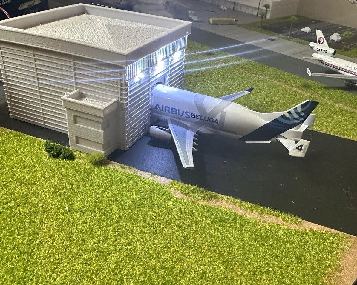 1/200 Airbus Beluga Hangar Wales (Can Also Fit Other Types On Request)