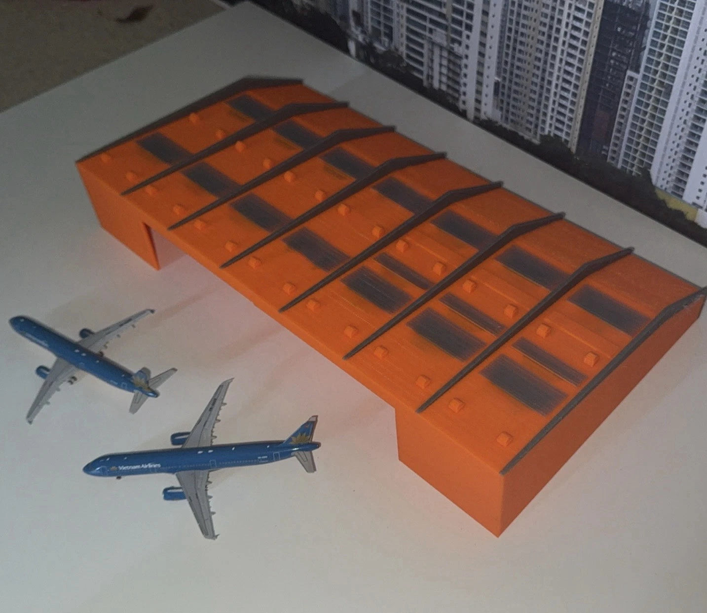 EasyJet Hangar Luton 1/500