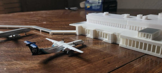 Rogue Valley–Medford Airport Terminal 1:400 Diorama Model