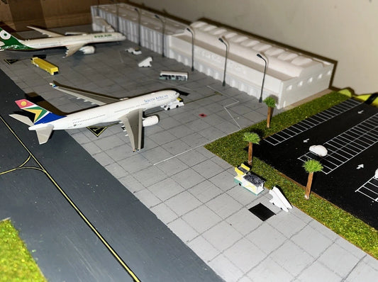 1/400 Custom Projects Terminal/Building (Real/Fictional) (Read Disc)