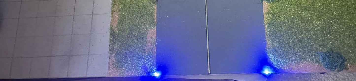 1/500 (x8) Model Airport Taxiway lights (Blue) Battery Operated