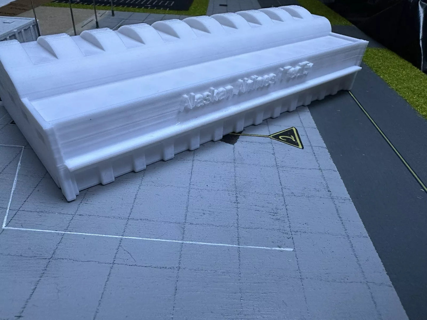 1/400 Custom Projects Terminal/Building (Real/Fictional) (Read Disc)