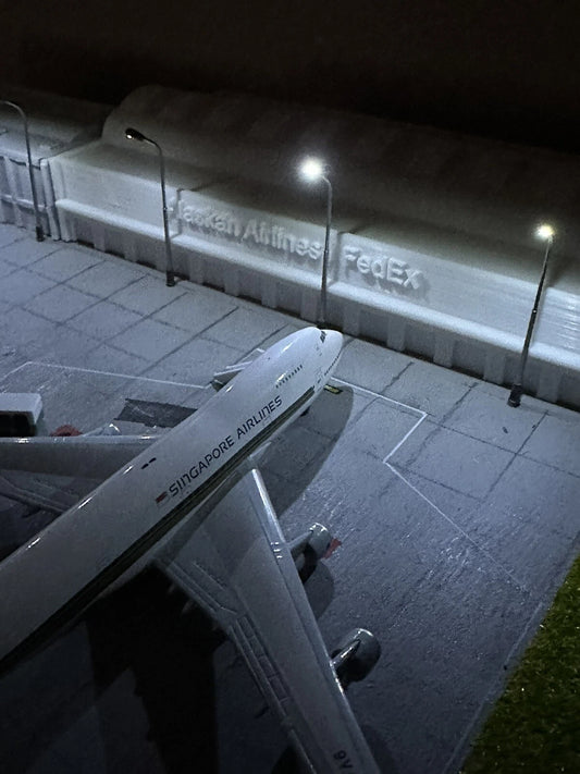 1/500 (8x) Airport Apron lights. Battery Operated