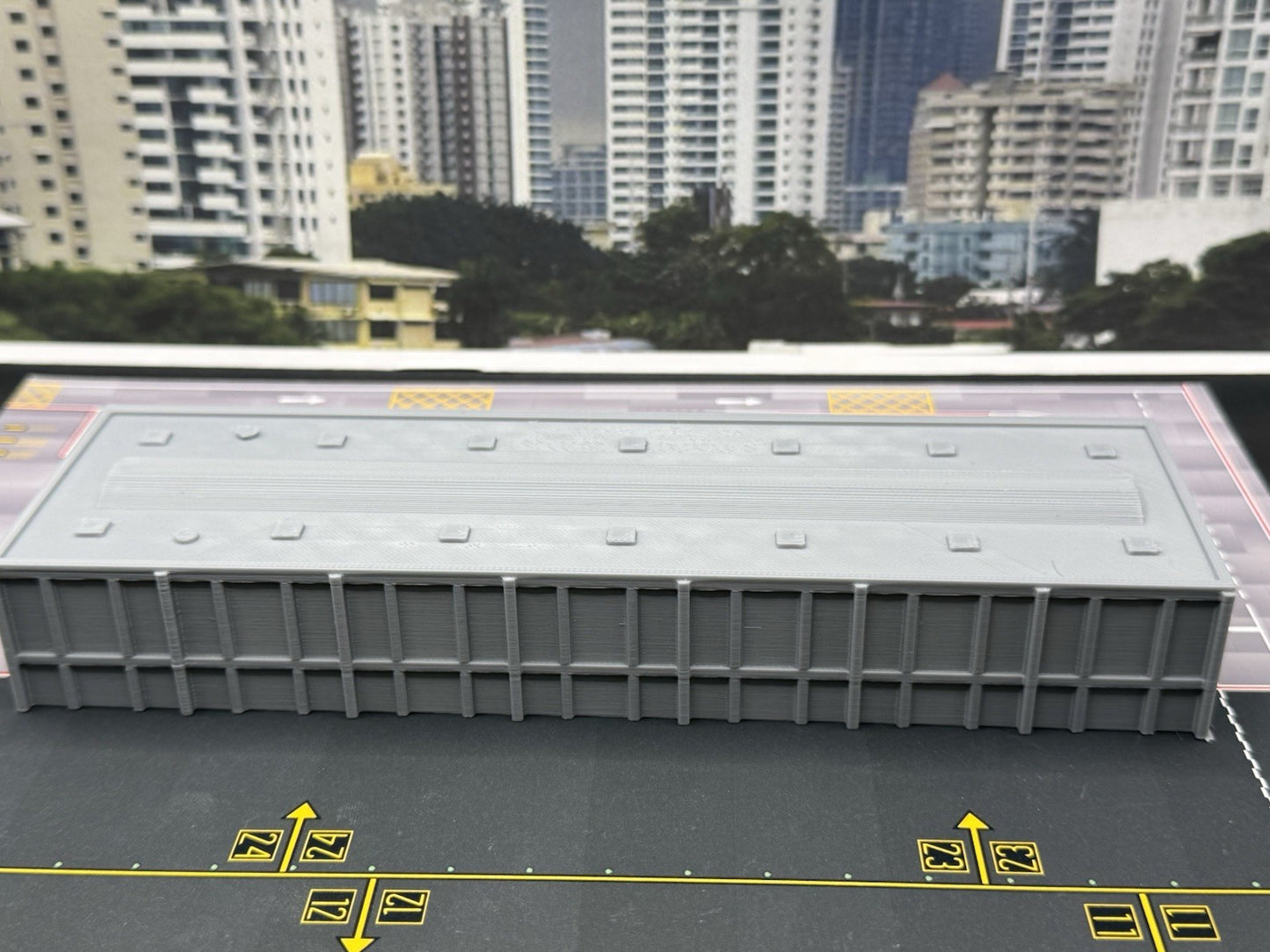 Generic Regional Airport Terminal (Silver) 1:200 Diorama Model