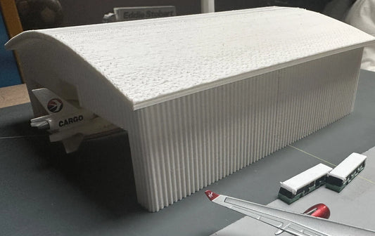 1/400 Aircraft Medium Maintenance Hangar. 2 Narrow Bodies or MD11 Size