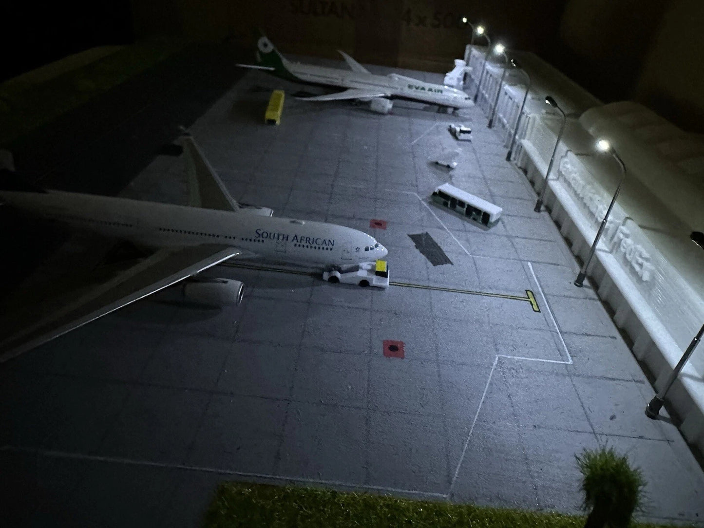 1/500 Custom Airport (Read Description)