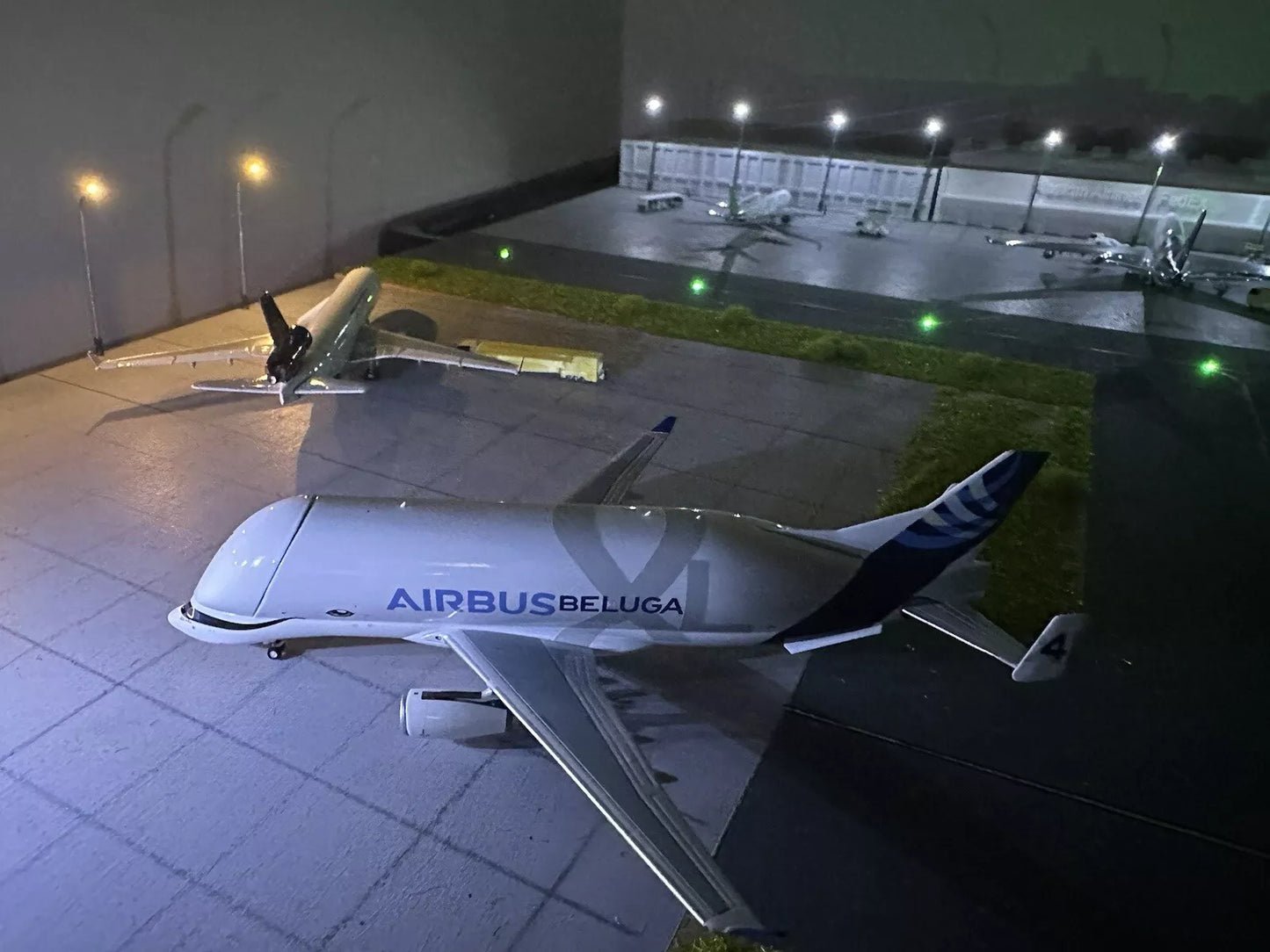 1/400 Custom Airport (Read Description)