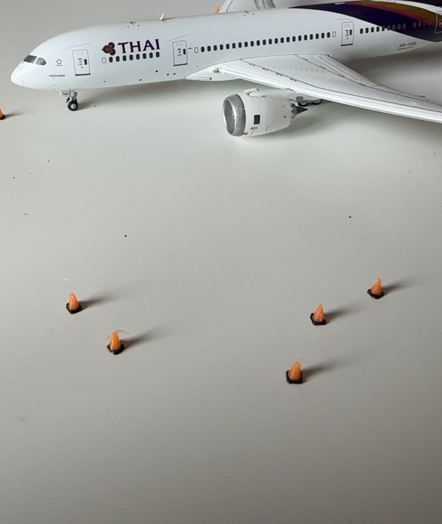 Cones (35x) 1:72 Diorama Accessories