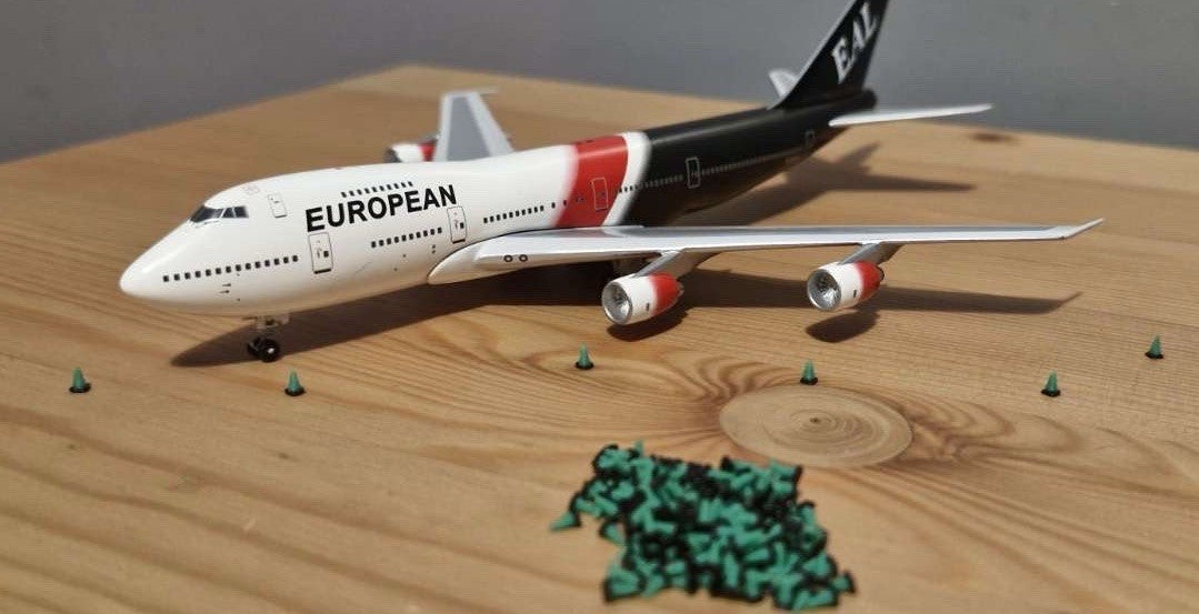 Cones Green (35x) 1:72 Diorama Accessories
