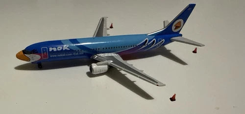 x200 Red Cones 1/200