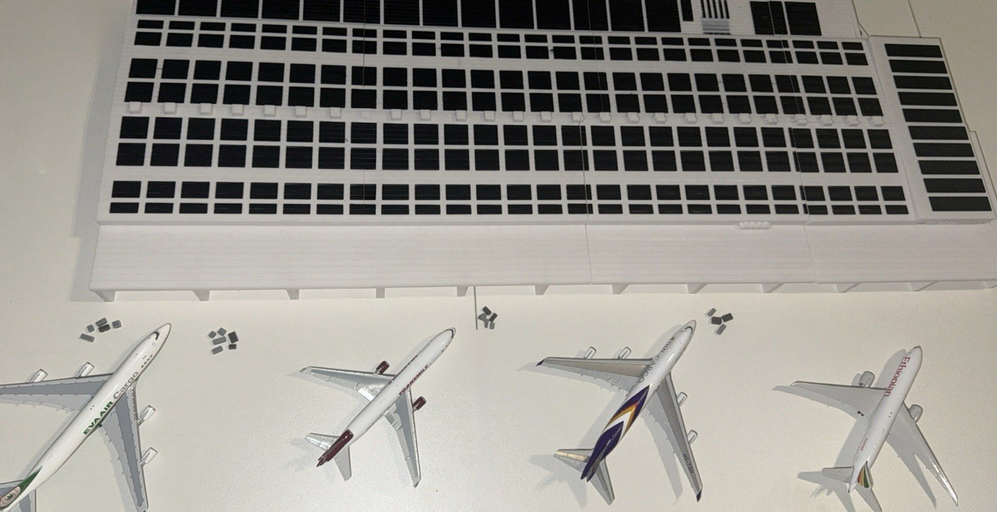 Kansai Cargo Terminal 1:400 Diorama Model