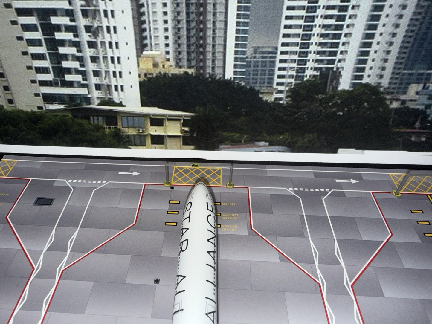 Airport Remote Stands (15x) 1:144 Diorama Accessories